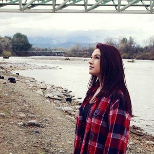 Meet your Posher, Brooke